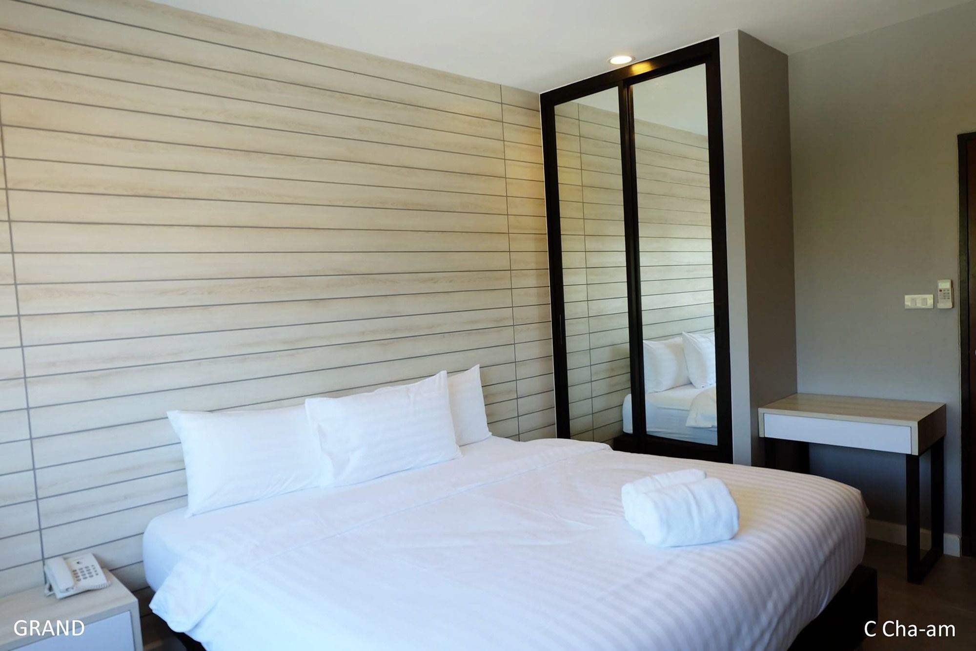 C Cha-Am Hotel Eksteriør billede