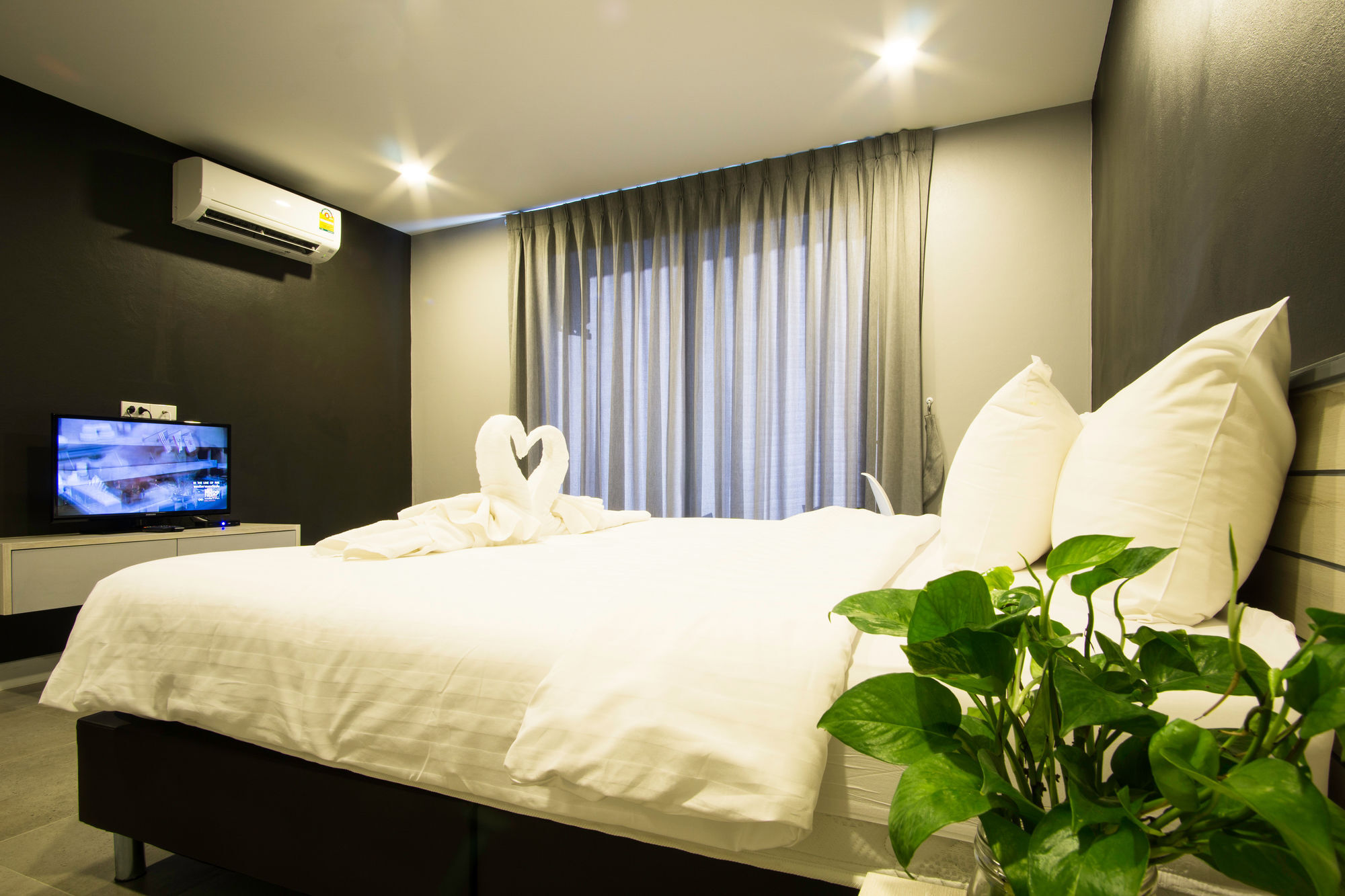 C Cha-Am Hotel Eksteriør billede